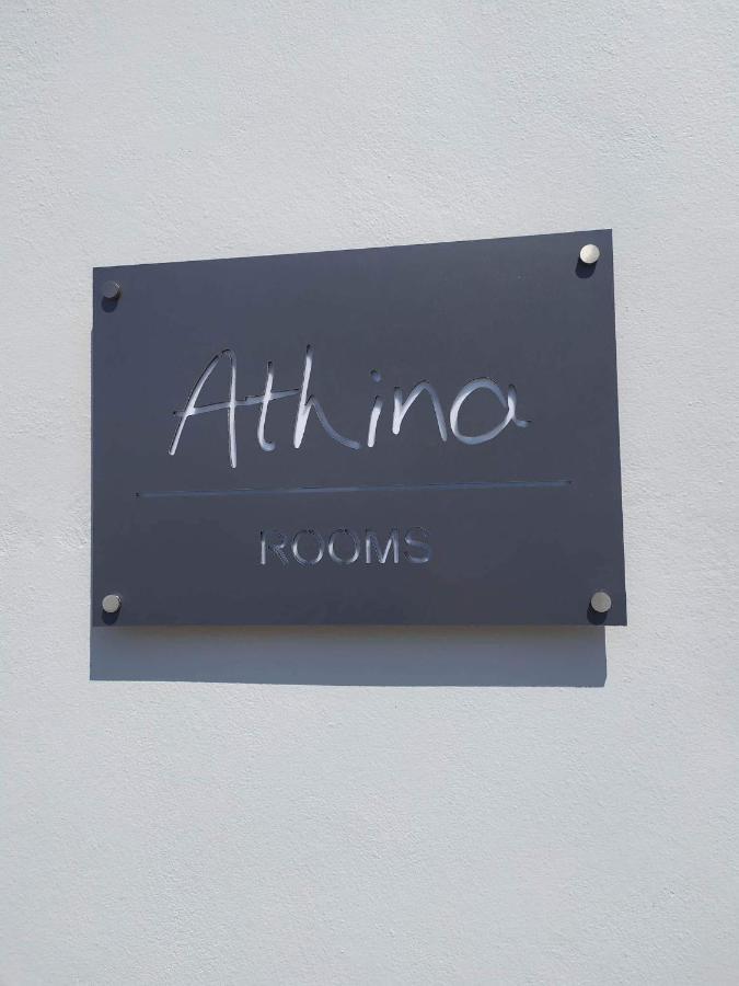 Athina Rooms Karvounades エクステリア 写真